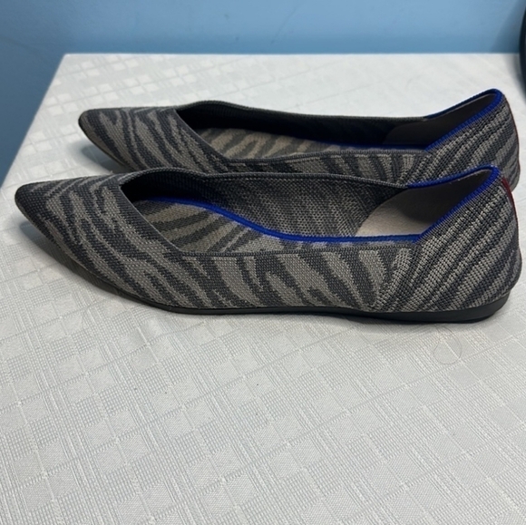 Rothy's the point in zebra size 8.5 - Picture 4 of 9